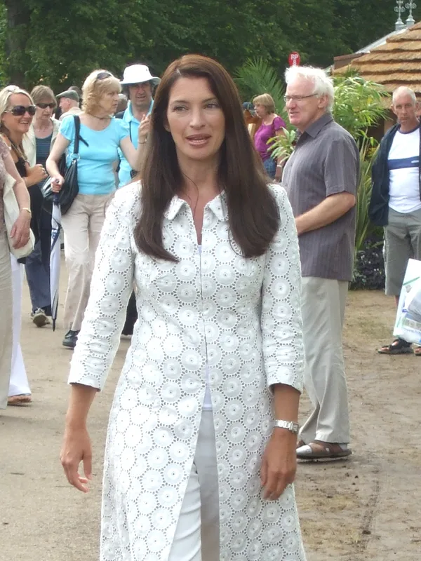 Rachel de Thame