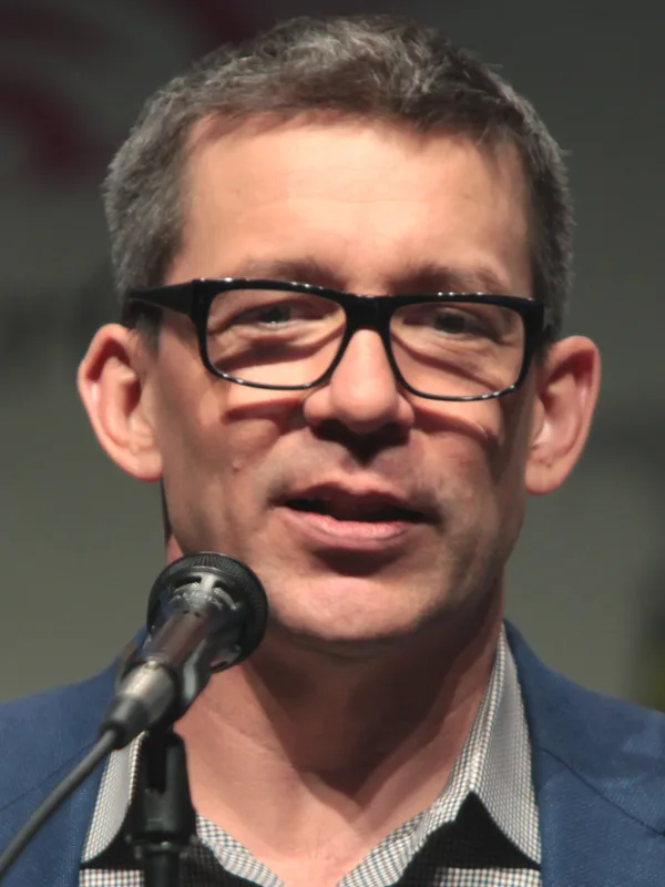 Rob Thomas (writer)