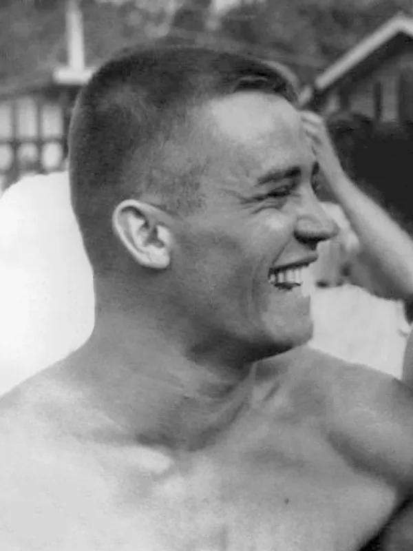 Sam Hall (diver)