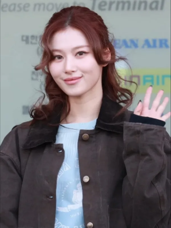 Sana (singer)