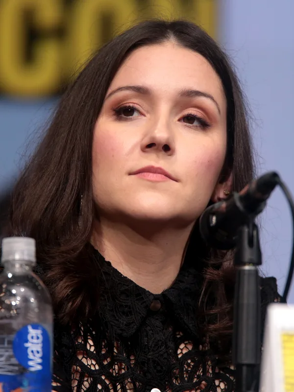 Shannon Woodward
