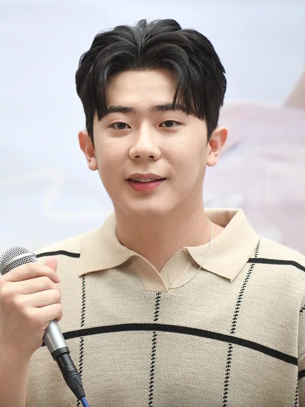 Song I-han
