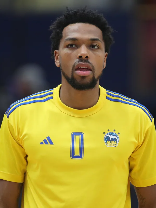 Sterling Brown (basketball)