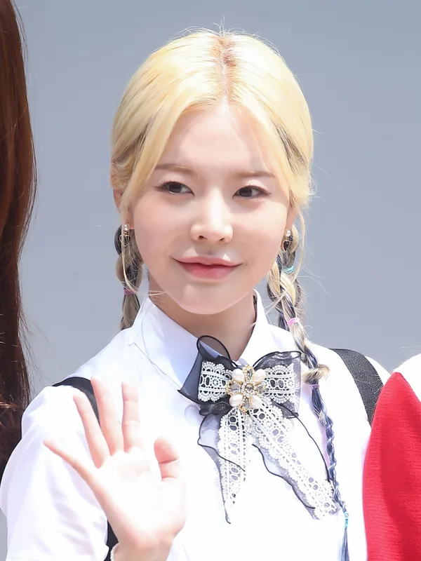 Sunny (singer)