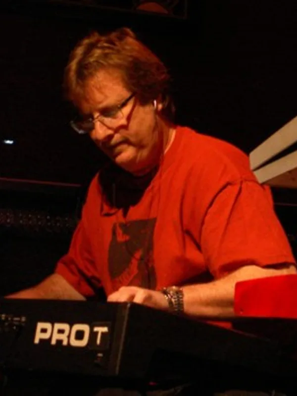 T Lavitz