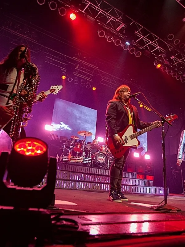 Tesla (band)