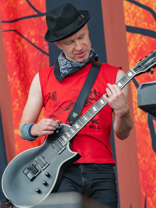 Tom Thacker (musician)