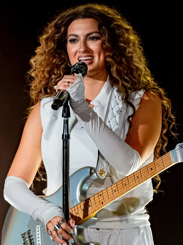 Tori Kelly