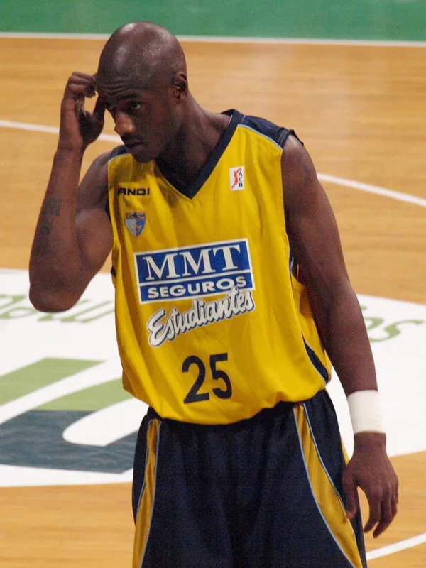 Vonteego Cummings