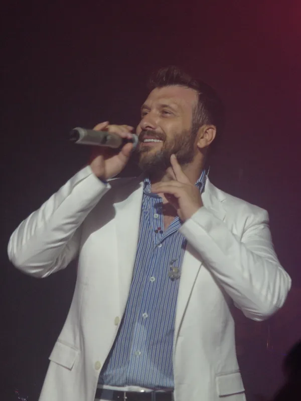 Yannis Ploutarchos